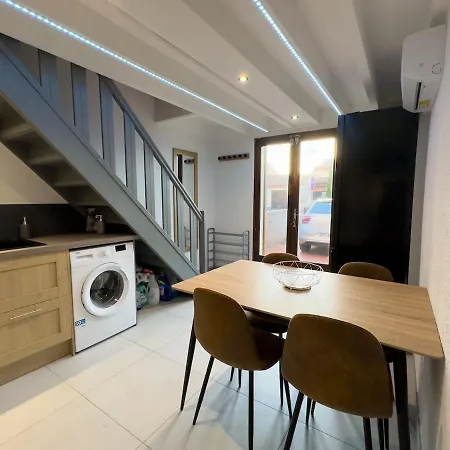 Maison Cosy A 10 Min, Parking, Climatisation, Wi-fi *